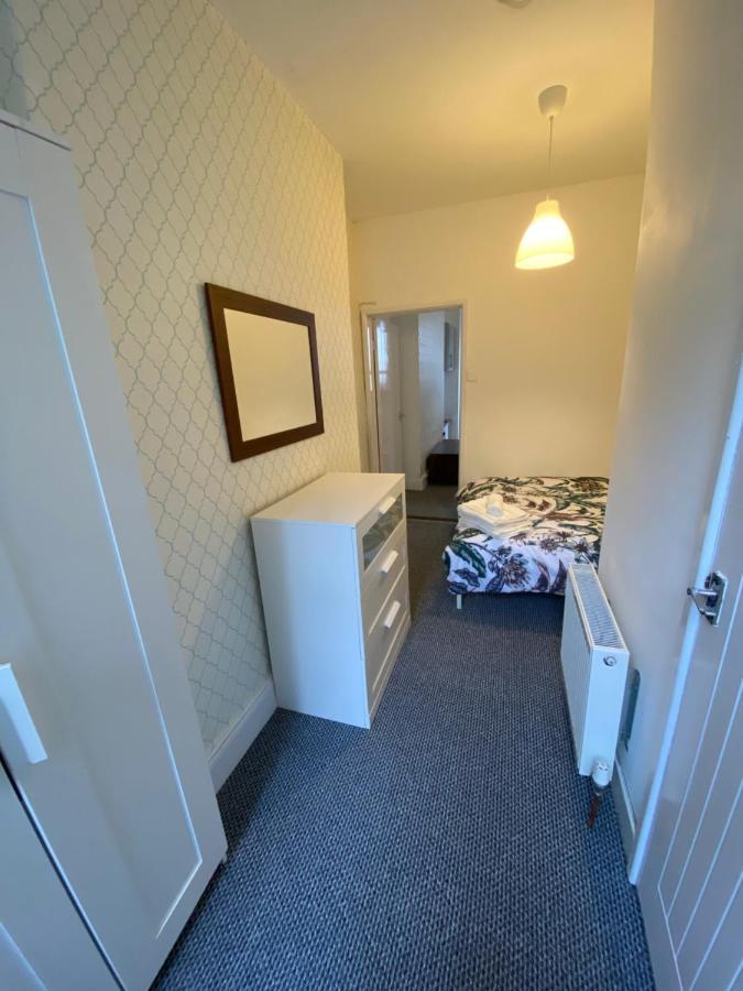 The Walnut Suite Lovely One Bedroom Flat In Stoke. Plymouth Ngoại thất bức ảnh